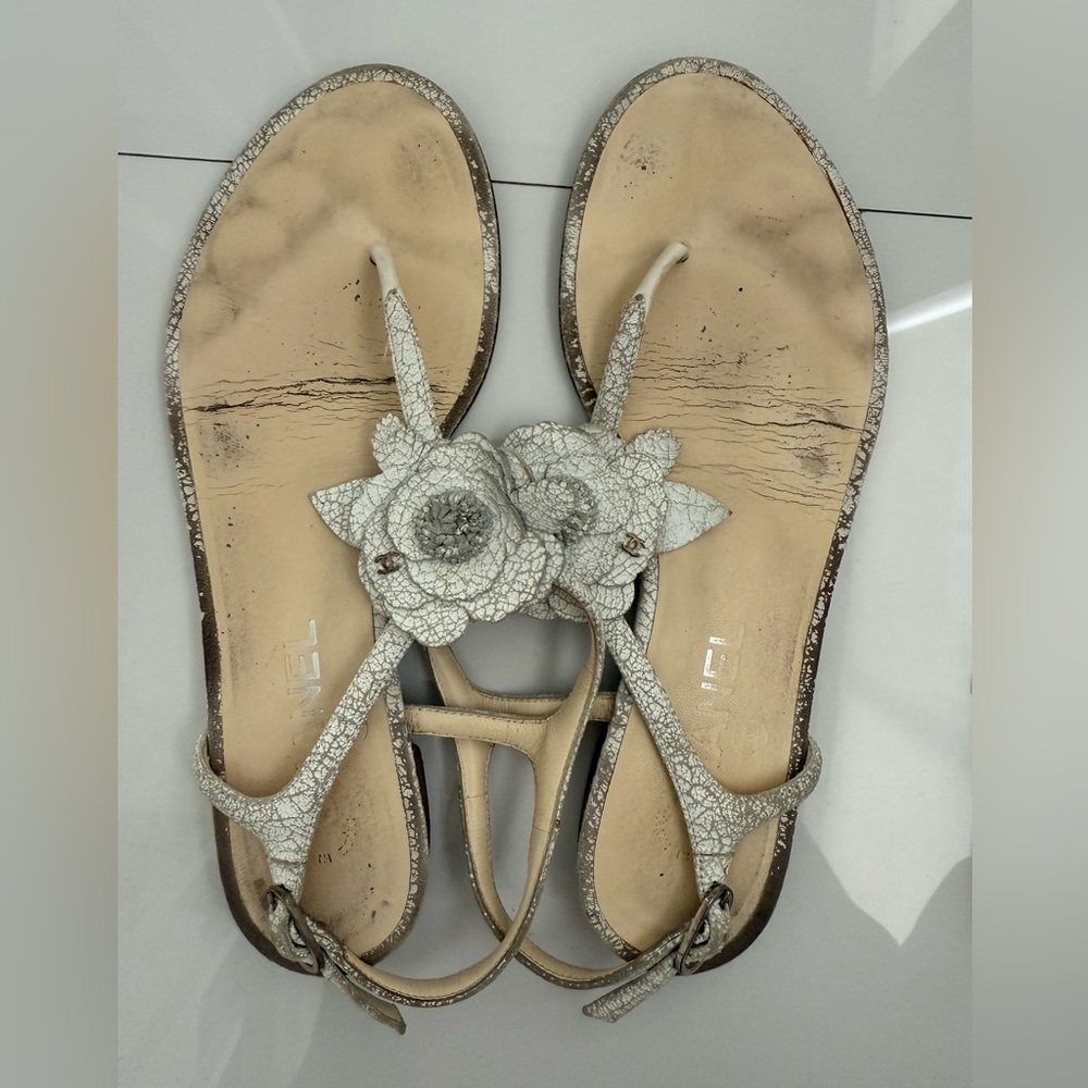 Chanel Camellia Thong Sandals White Sz 37.5